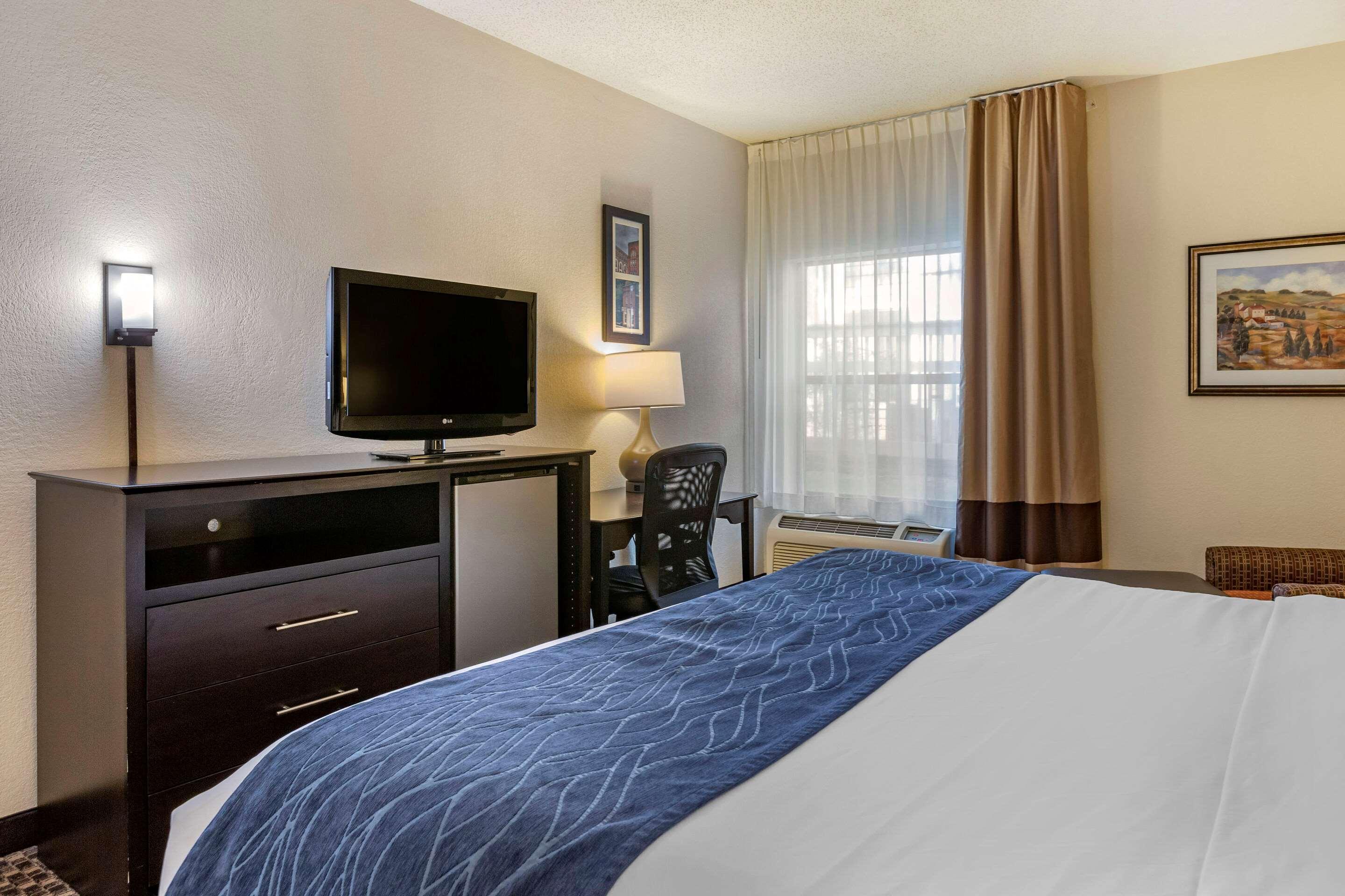 Comfort Wings Stadium Inn Kalamazoo