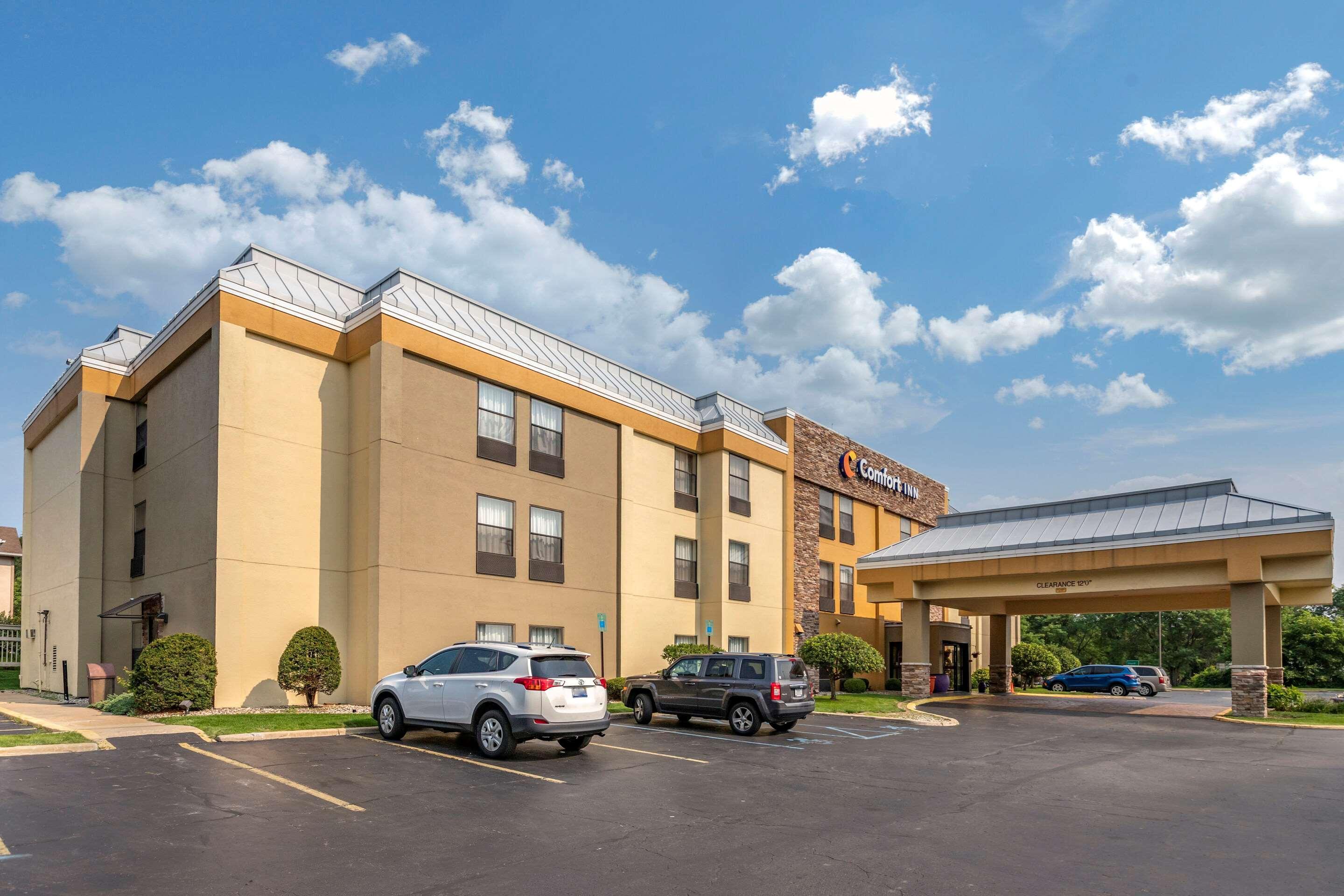 Inn Comfort Wings Stadium 3*