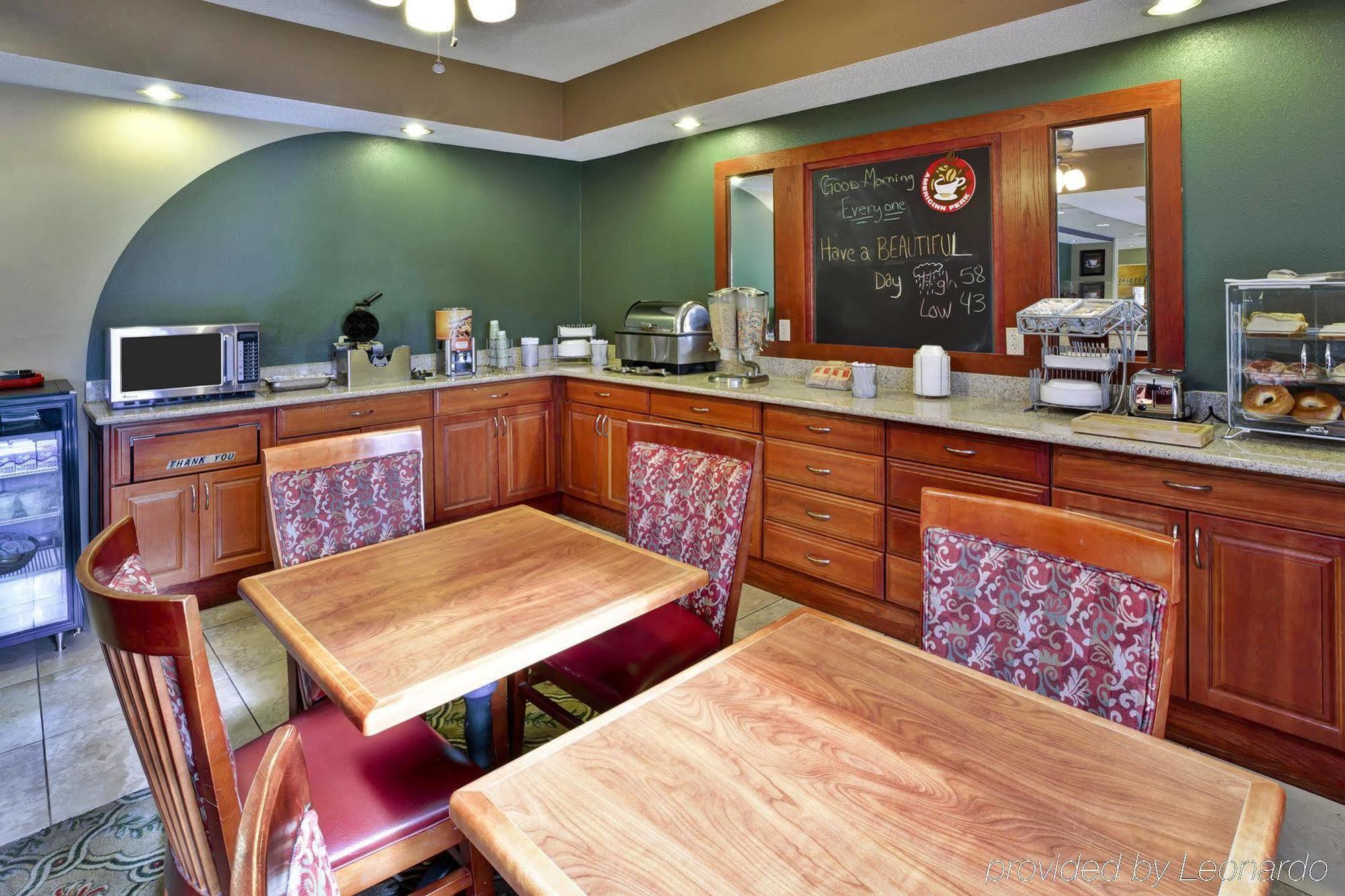 Inn Comfort Wings Stadium Kalamazoo